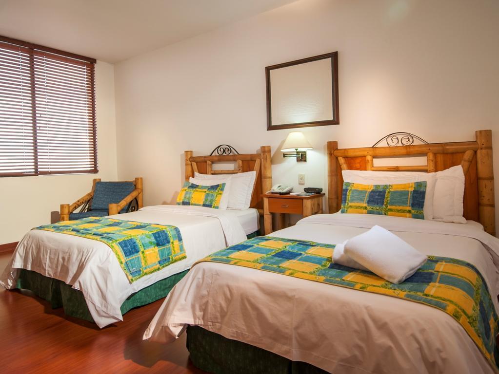 Armenia Hotel Стая снимка